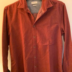 Long sleeve red slim fit shirt
